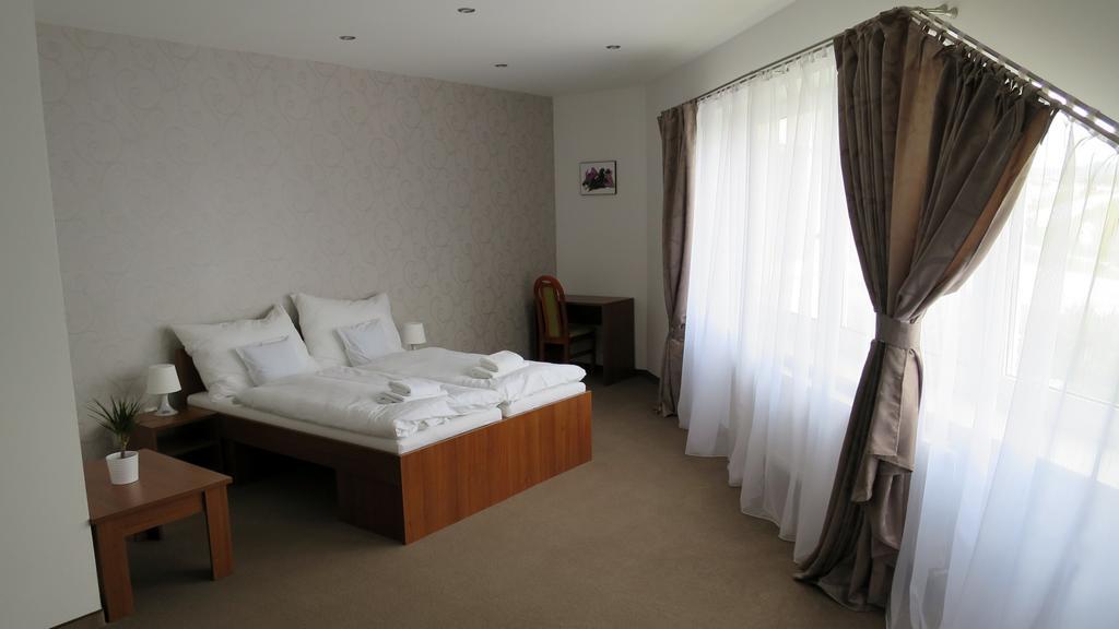 Penzion Lapas U Hoffera Nitra Rom bilde